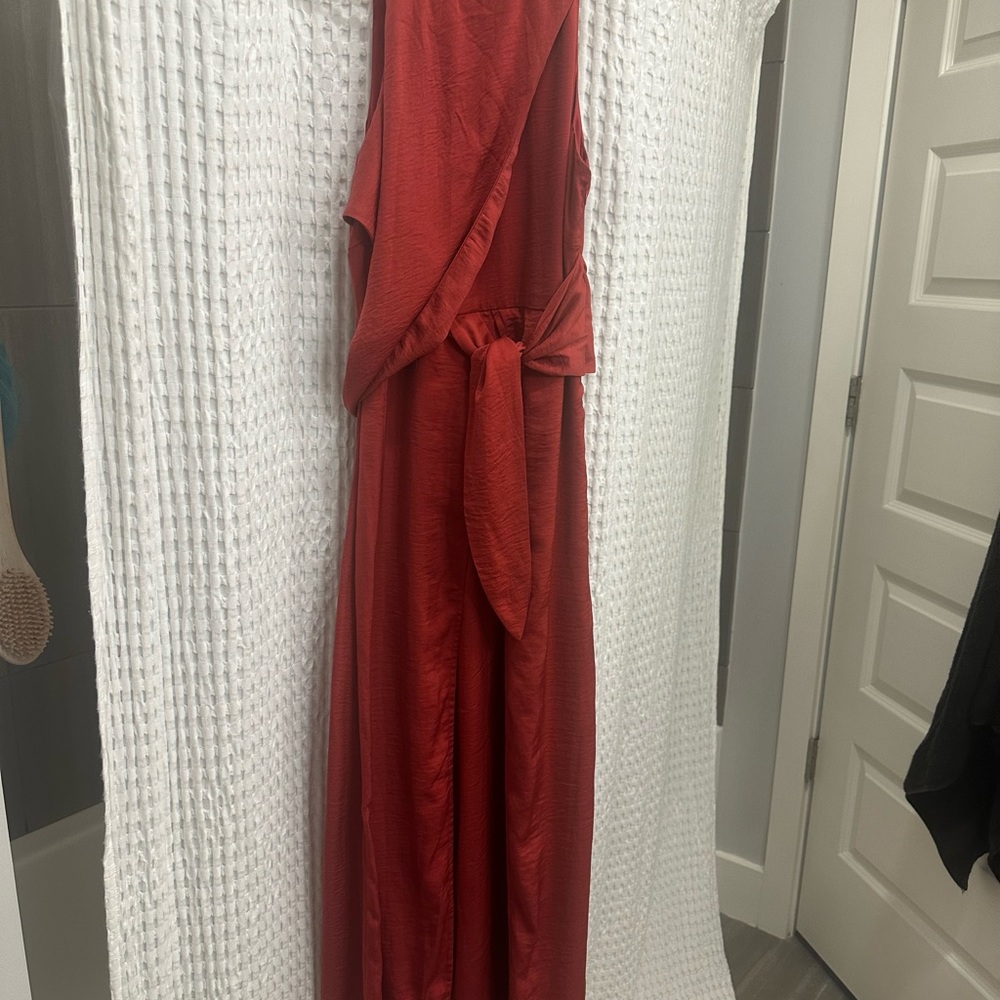 STYLESTALKER Red Sleeveless Dress - Picture 2 of 4